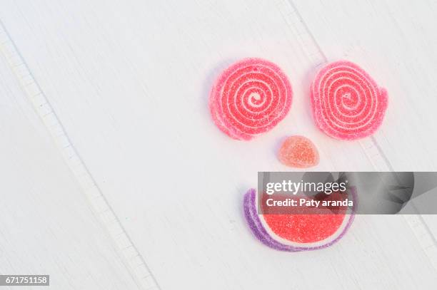 a candy smiling - espiral stock-fotos und bilder