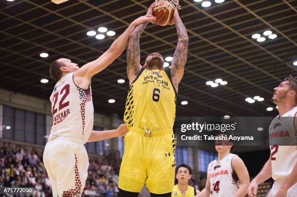 Robert Sacre of the SunRockers goes up for a dunk during the B. League match between Hitachi SunRockers Tokyo-Shibuya and Toshiba Kawasaki Brave...