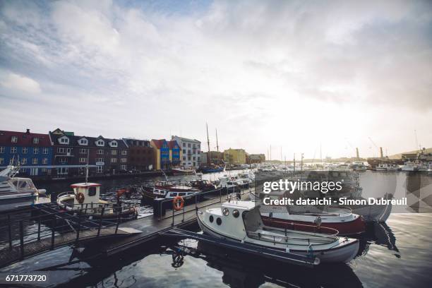 torshavn harbor - îles féroé stock pictures, royalty-free photos & images