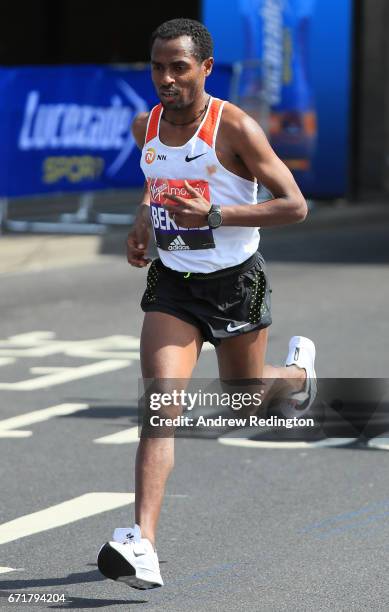 Kenenisa Bekele of Ethiopia during the Virgin Money London Marathon on April 23, 2017 in London, England.