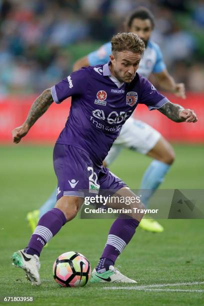 Adam Taggart of Perth Glory controls the ball during the A-League Elimination Final match between Melbourne City FC and the Perth Glory at AAMI Park...