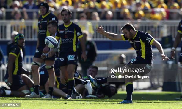 Camille Lopez of Clermont Auvergne kicks a drop goal during the European Rugby Champions Cup semi final match between ASM Clermont Auvergne and...