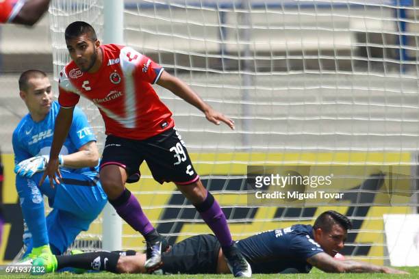 Leandro Velazquez of Veracruz celebrates after scoring the first goal of his team during the 15th round match between Pumas UNAM and Veracruz as part...