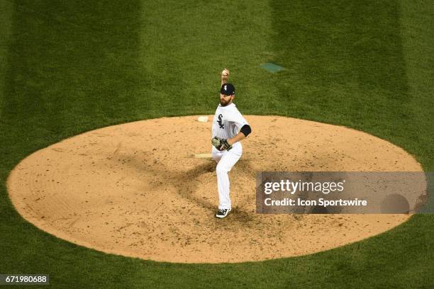 Chicago White Sox relief pitcher Zach Putnam pitches in the sixth inning during a game between the Cleveland Indians and the Chicago White Sox on...