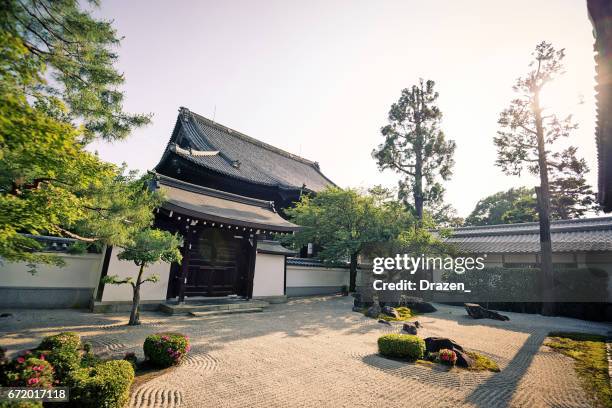 sunset in amazing buddhist chion-ji shrine in kyoto, - shrine stock pictures, royalty-free photos & images