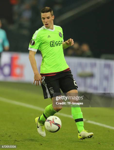 Nick Viergever of Ajax Amsterdam controls the ball during the UEFA Europa League quarter final second leg match between FC Schalke 04 and Ajax...