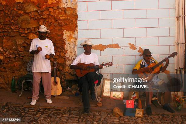 old musicians cuba - voie piétonne 個照片及圖片檔
