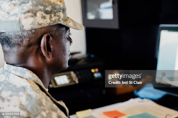 873 Us Army Computer Stock Photos, High-Res Pictures, and Images ...