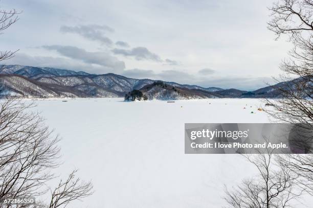 ura-bandai winter scenery - テント stockfoto's en -beelden