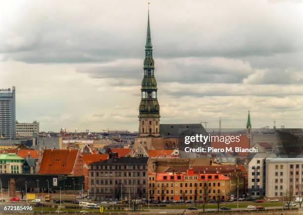 riga - paesaggio urbano stock pictures, royalty-free photos & images