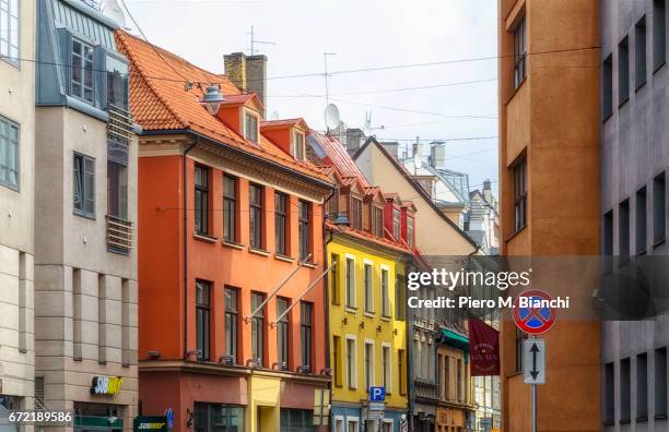 riga - colore brillante stockfoto's en -beelden