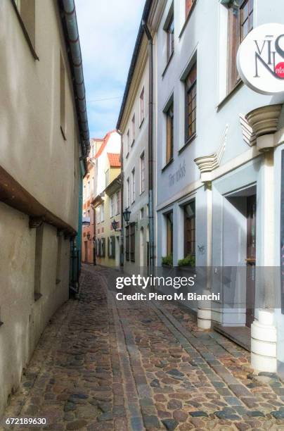 riga - colore brillante stockfoto's en -beelden