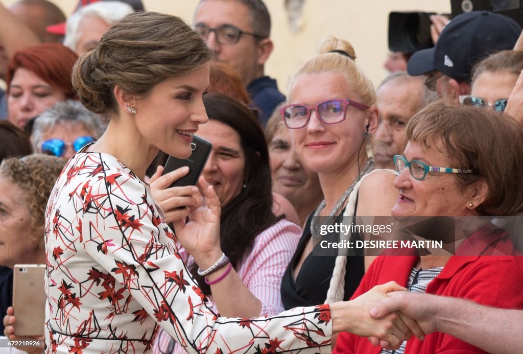 SPAIN-ROYALS-VISIT-ISLANDS