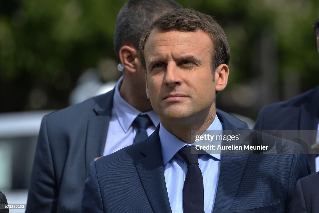 French Presidential Candidate Emmanuel Macron Deposits  a Sheat To Commemorate the 102nd anniversary of The Armenian Genocide