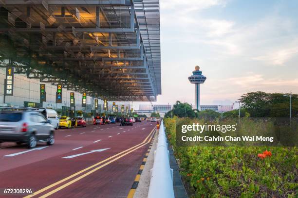 singapore changi airport departure driveway - changi airport stock pictures, royalty-free photos & images