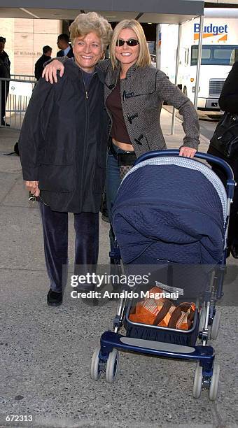 Television host Kelly Ripa of "Live With Regis and Kelly" arrives at Lincoln Center for a gala benefitting Paul Newman's "Hole In The Wall"...