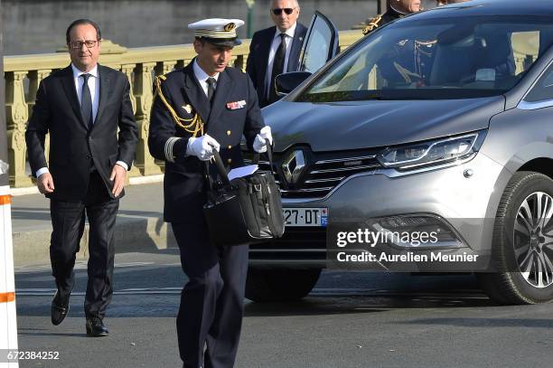 French President Francois Hollande arrives to the commemoration of the 102nd anniversary of The Armenian Genocide on April 24, 2017 in Paris, France....