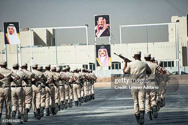 Security Forces Riyadh 56 Saudi Arabia Special Security Forces Training Stock Photos, High-Res ...