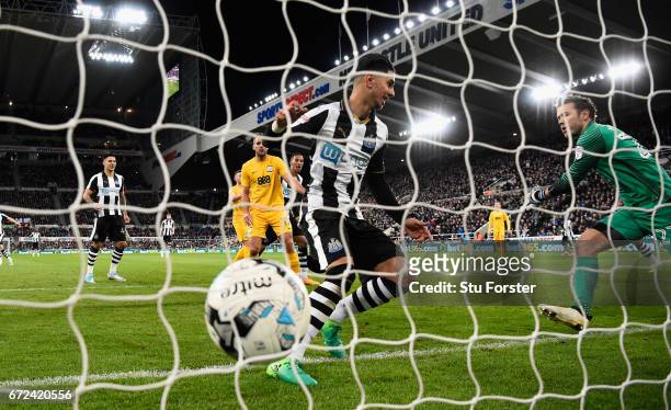 Ayoze Perez of Newcastle scores the fourth goal during the Sky Bet Championship match between Newcastle United and Preston North End at St James'...