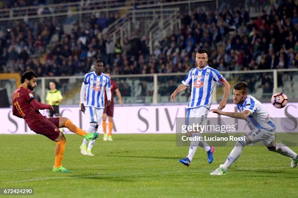 Roma player Mohamed Salah scores the goal during the Serie A match between Pescara Calcio and AS Roma at Adriatico Stadium on April 24, 2017 in...