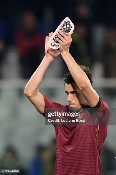 Stephan El Shaarawy of AS Roma greets his fans during the Serie A match between Pescara Calcio and AS Roma at Adriatico Stadium on April 24, 2017 in...