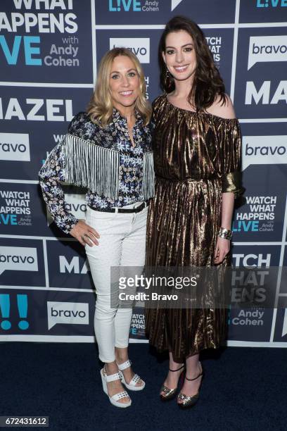 Pictured : Sheryl Crow and Anne Hathaway --