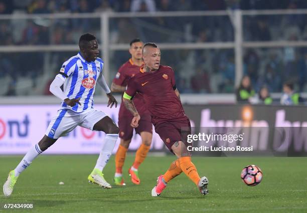 Roma player Radja Nainggolan in action during the Serie A match between Pescara Calcio and AS Roma at Adriatico Stadium on April 24, 2017 in Pescara,...