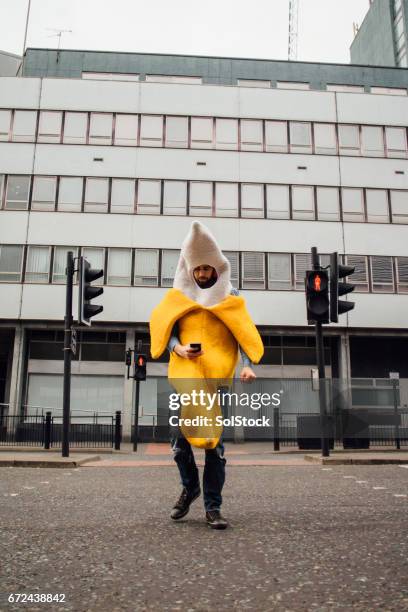 wat een banaan! - fancy dress stockfoto's en -beelden