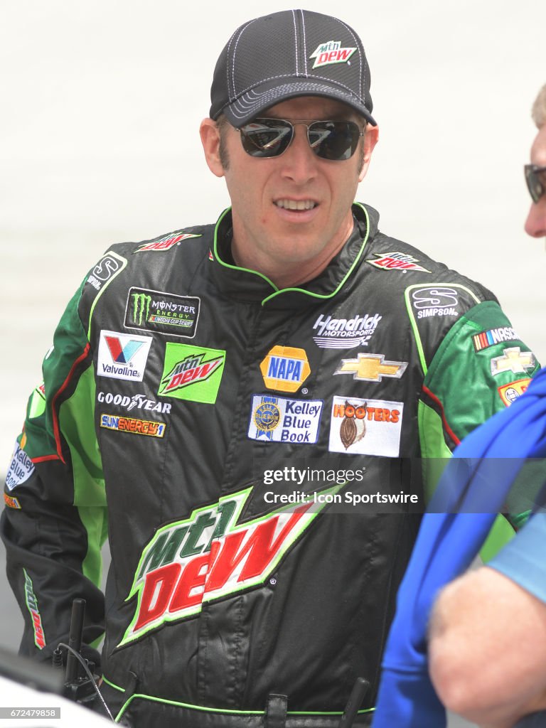 AUTO: APR 24 NASCAR Monster Energy Cup Series - Food City 500