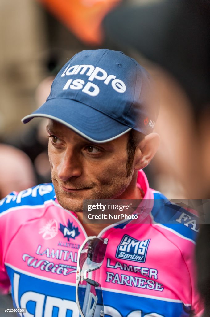 Michele Scarponi: Italian cyclist dies in training crash