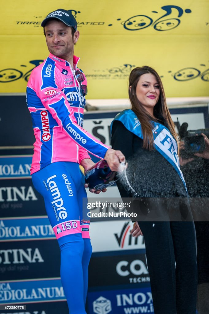 Michele Scarponi: Italian cyclist dies in training crash