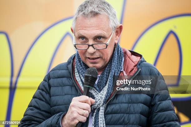 Eric Rennen, council member for N-VA speaks in Zaventem, the city of Brussels Airport, where Flemish nationalists of Vlaamse Volksbeweging marched to...