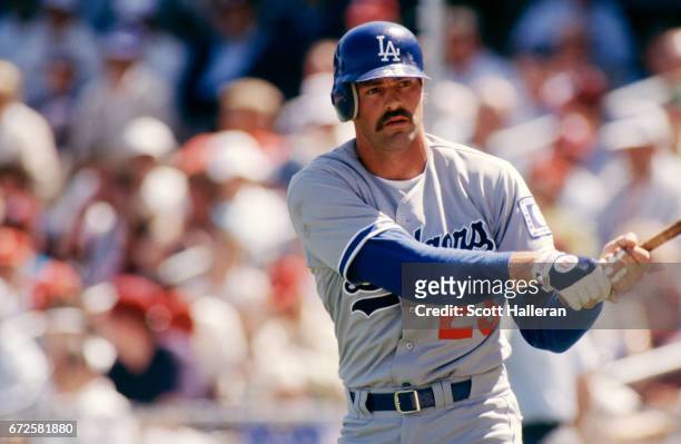 Kirk Gibson of the Los Angeles Dodgers waits in the on-deck circle during an MLB game circa 1988.