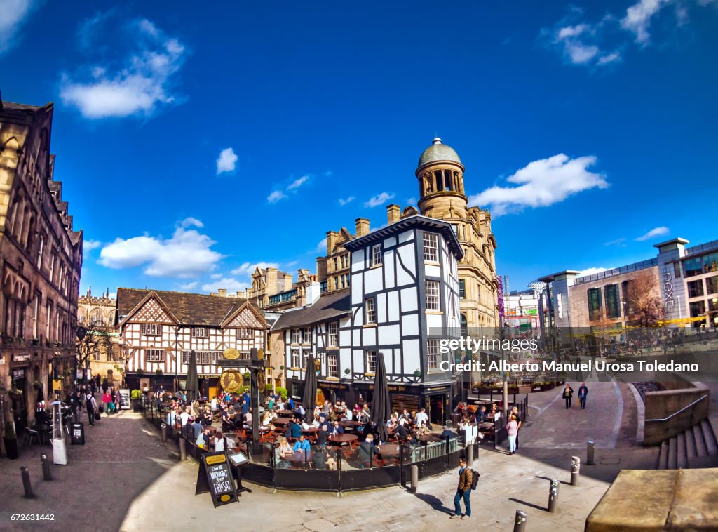 Englnd, Manchester, pub at Shambles square