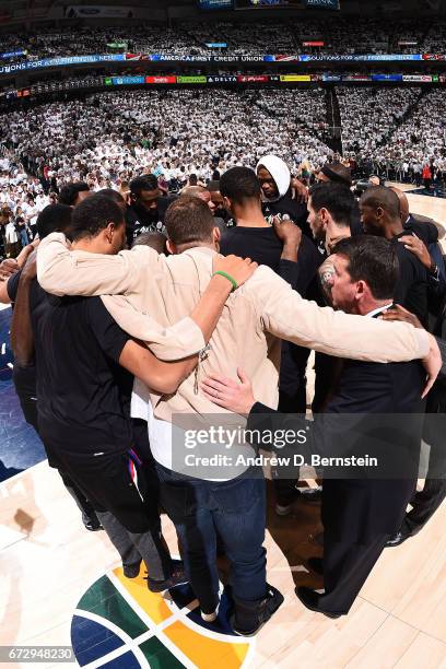 Blake Griffin of the LA Clippers huddles up with his team before Game Four of the Western Conference Quarterfinals against the Utah Jazz of the 2017...