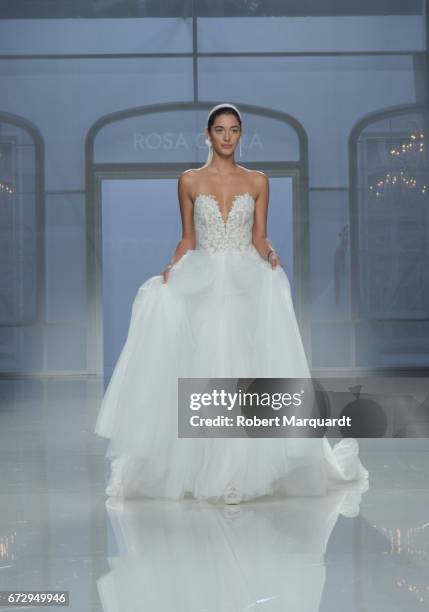 Mariana Downing walks the runway at Rosa Clara Show during Barcelona Bridal Fashion Week 2017 on April 25, 2017 in Barcelona, Spain.