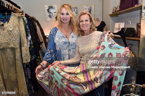 Christine Zierl and Andrea L'Arronge during the 'Kunst & Kleid' fashion cocktail on April 25, 2017 in Munich, Germany.