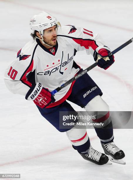 Mike Richards of the Washington Capitals plays in the game against the Philadelphia Flyers at Wells Fargo Center on March 30, 2016 in Philadelphia,...