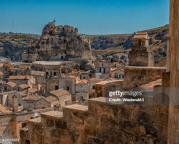 italy, basilicata, matera, rock church - cliff dwelling stock pictures, royalty-free photos & images