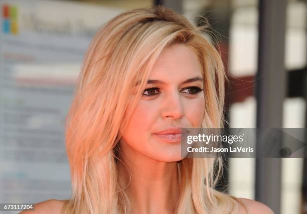 Kelly Rohrer Actor 556 Kelly Rohrbach Baywatch Photos & High Res Pictures - Getty Images