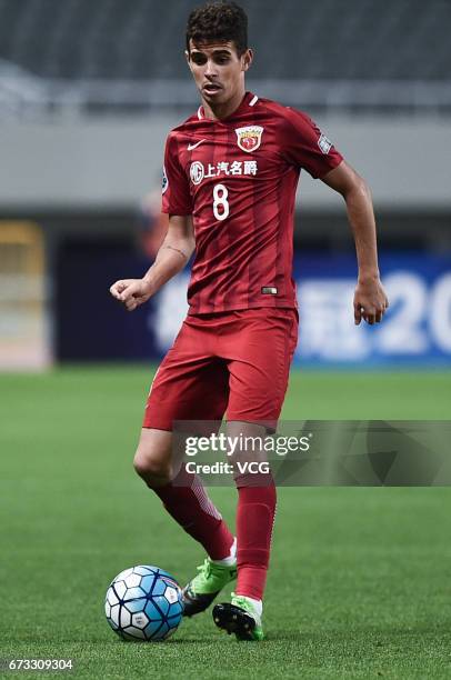 Oscar of Shanghai SIPG controls the ball during 2017 AFC Champions League group match between Shanghai SIPG F.C. And F.C. Seoul at Shanghai Stadium...