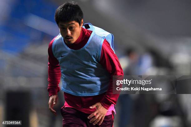 Mitsuo Ogasawara of Kashima Antlers warms up during the AFC Champions League Group E match between Ulsan Hyundai FC v Kashima Antlers at the Ulsan...