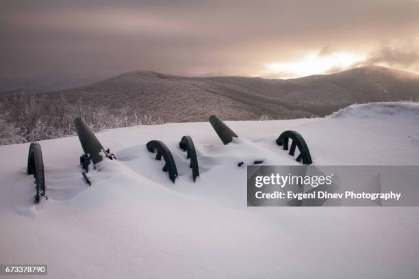 cannons in the snow - shipka stock pictures, royalty-free photos & images