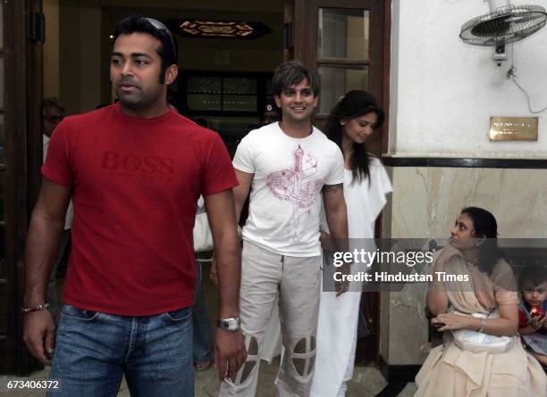 Leander Paes, Yash Birla, and Rhea Pillai leaving Breach Candy Hospital after meeting Gautam Singhania's new born baby, Niharika on Sunday.