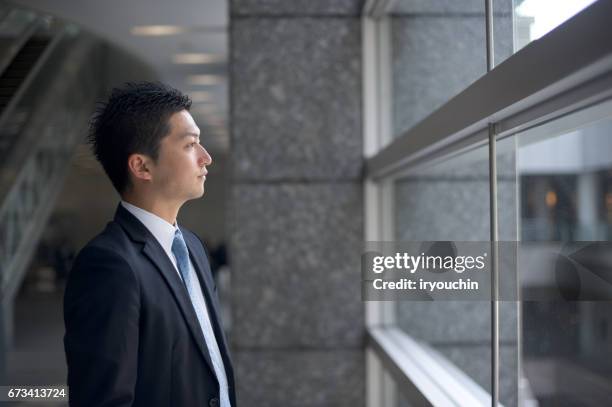 vida de comercial - business man profile fotografías e imágenes de stock