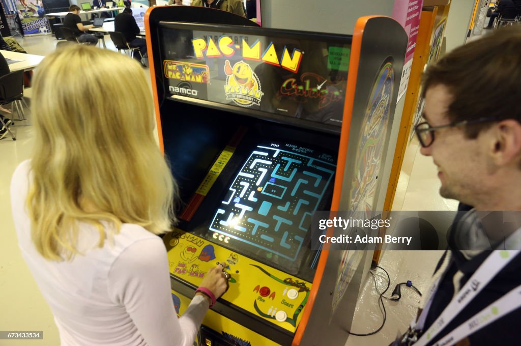 Germany Pac Man Visitor Alina Ullrich plays a vintage Pac-Man video game at the ...
