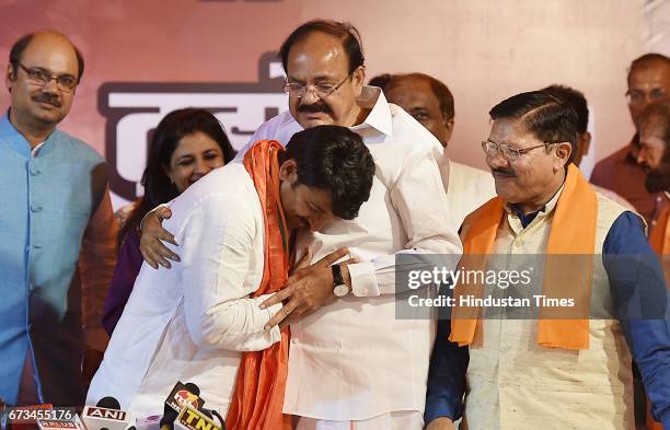 Delhi BJP President Manoj Tiwari along with Venkaiah Naidu during a press conference at Delhi BJP Office after party's victory in MCD elections on...