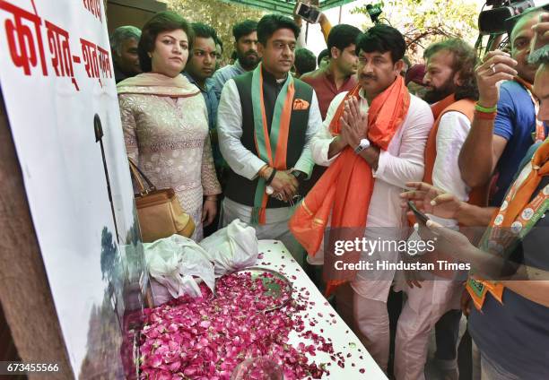 Manoj Tiwari pays tribute to CRPF jawans martyred in Sukma at Delhi Pant Marg BJP Office, on April 26, 2017 in New Delhi, India. It's a third term...