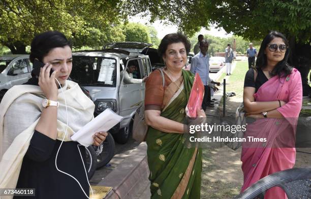 Congress leader and former minister Kiran Walia with other congress leaders talking to media persons during the MCD election result at Vijay Chowk on...