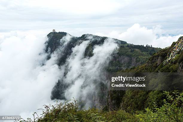 mount emei, sichuan province, china - emei shan stock pictures, royalty-free photos & images